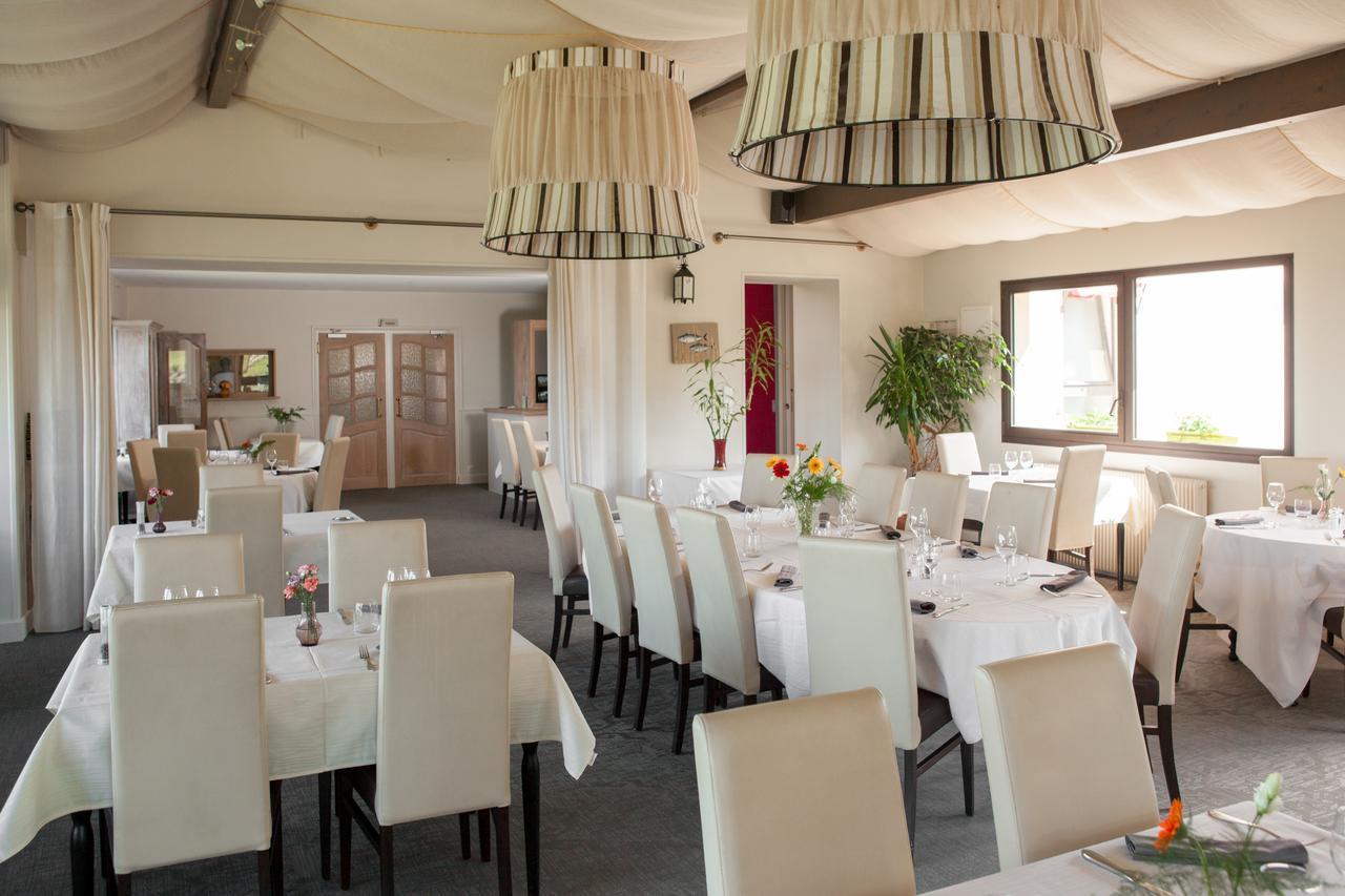 Logis Le Saint Cyr Hotel Montmelard Luaran gambar