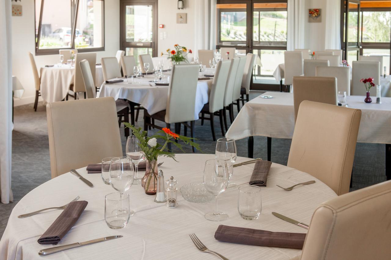 Logis Le Saint Cyr Hotel Montmelard Luaran gambar