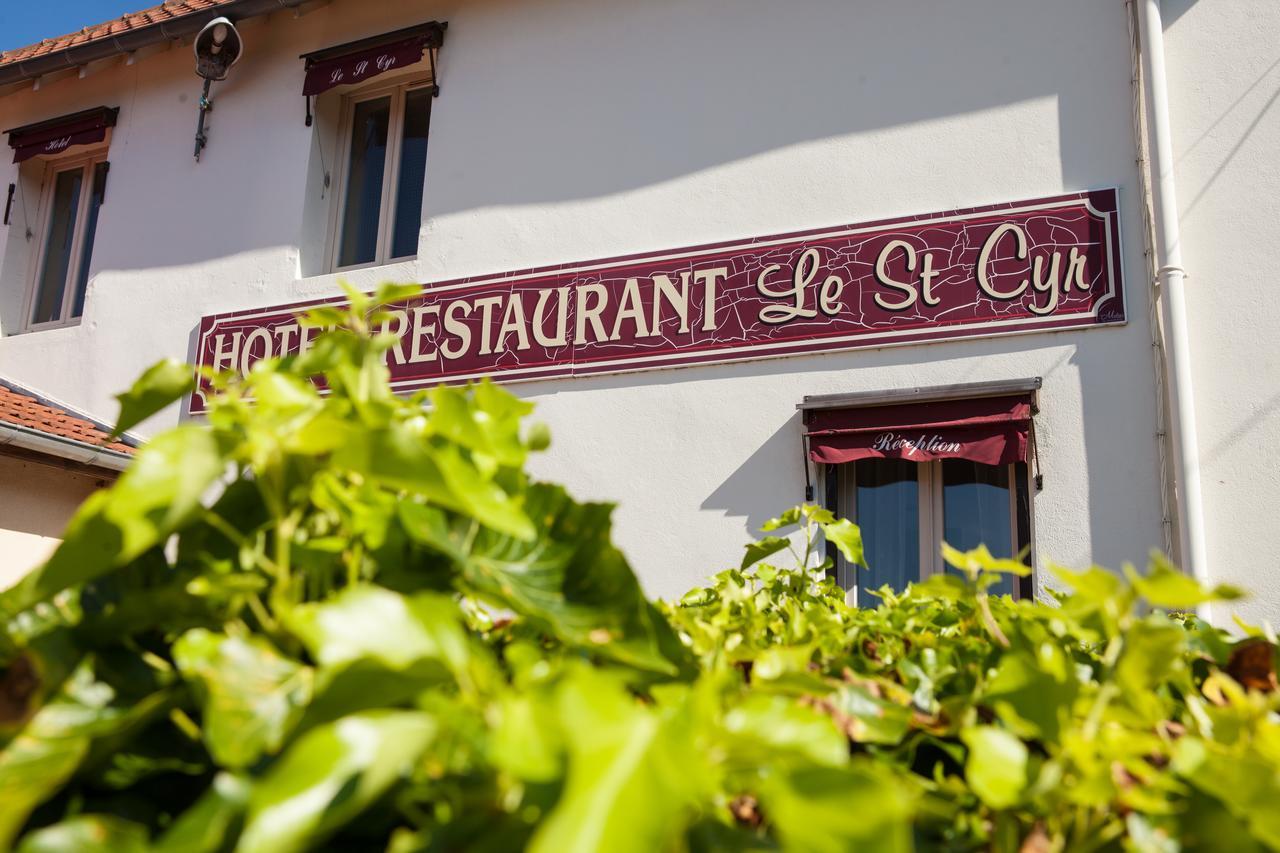 Logis Le Saint Cyr Hotel Montmelard Luaran gambar